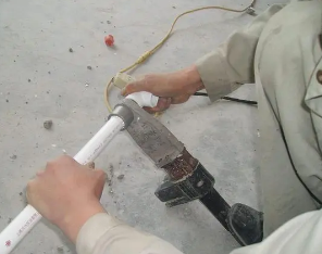 萨尔图漏水维修电话